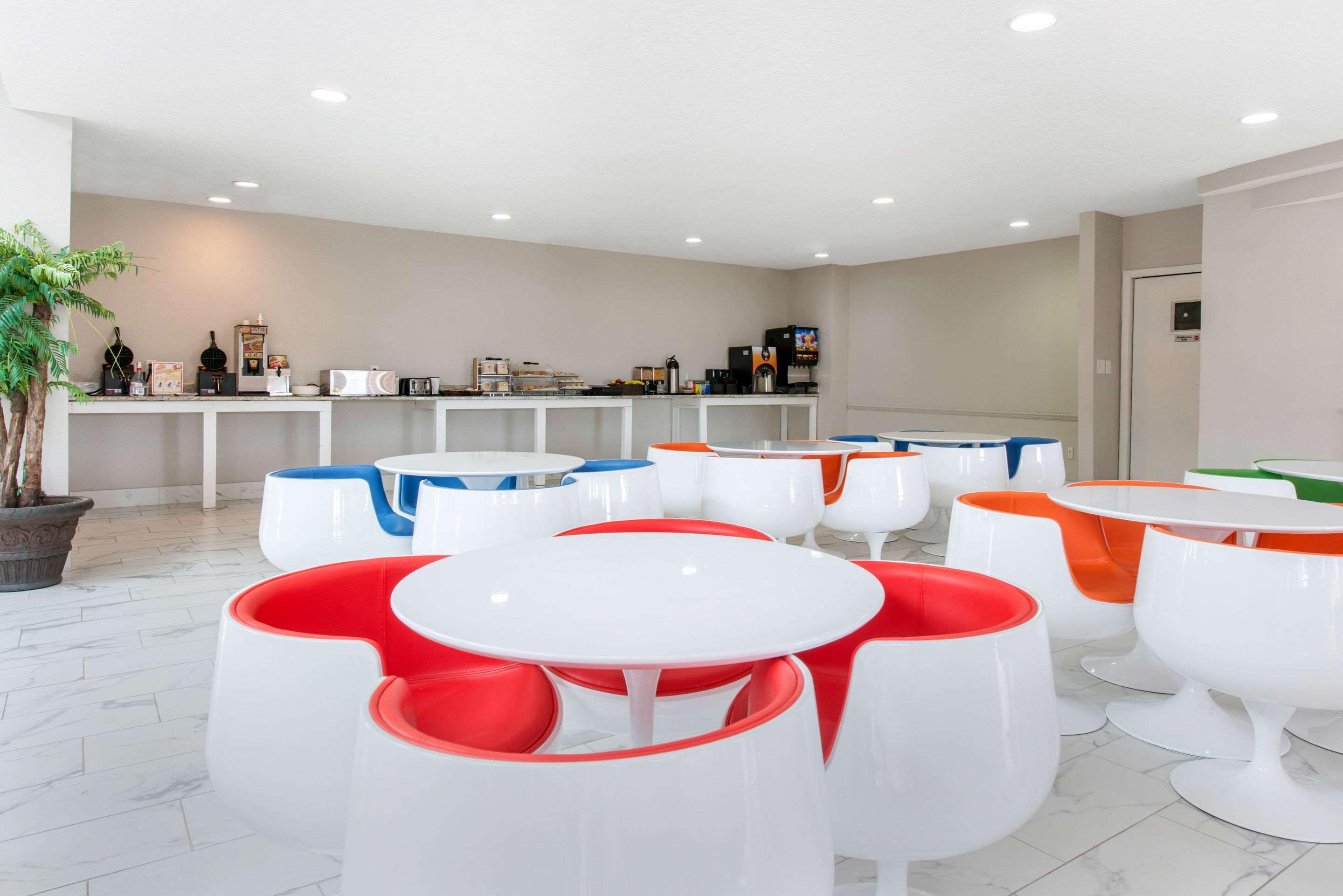 Clarion Inn & Suites Kissimmee-Lake Buena Vista South Εξωτερικό φωτογραφία