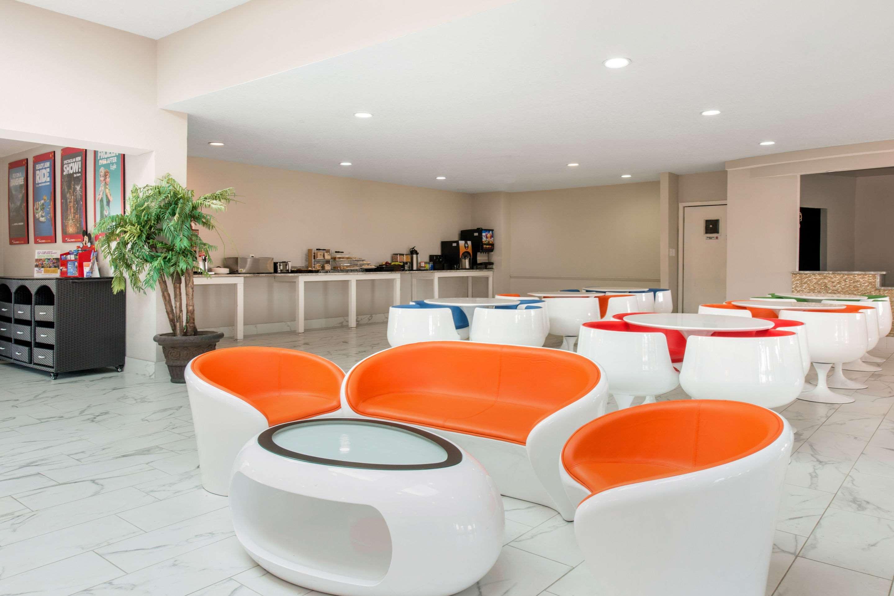 Clarion Inn & Suites Kissimmee-Lake Buena Vista South Εξωτερικό φωτογραφία