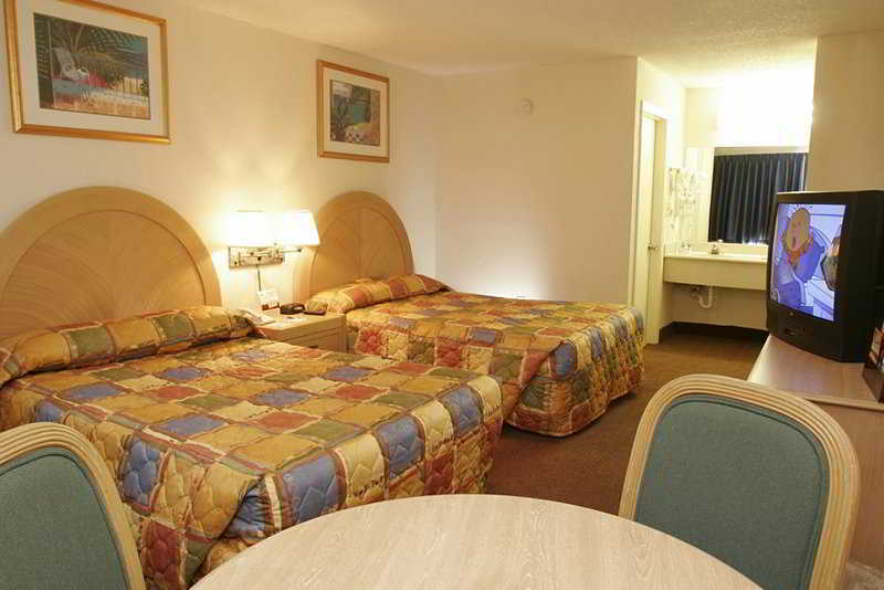 Clarion Inn & Suites Kissimmee-Lake Buena Vista South Εξωτερικό φωτογραφία