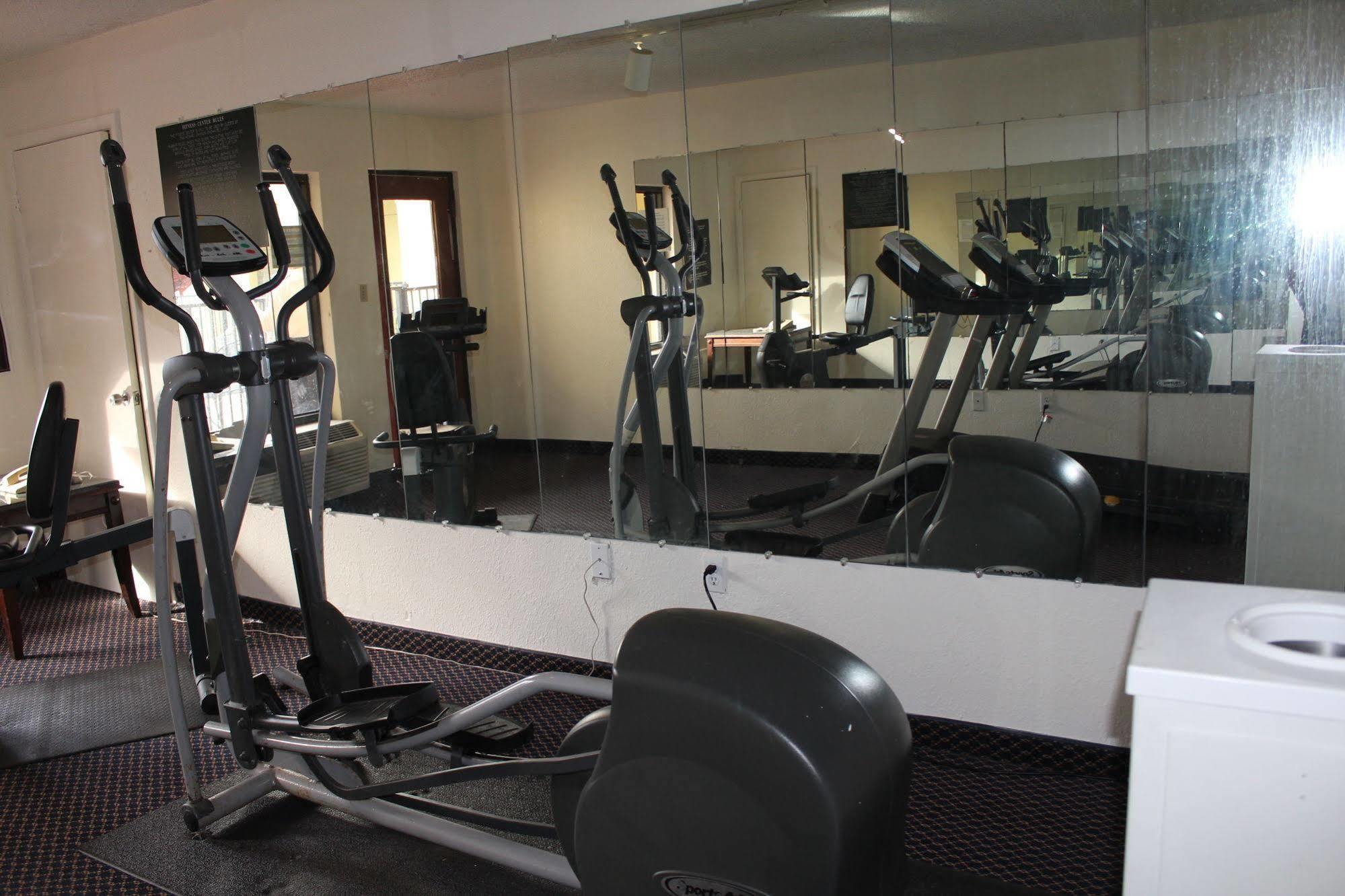 Clarion Inn & Suites Kissimmee-Lake Buena Vista South Εξωτερικό φωτογραφία